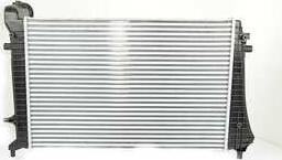 BSG BSG 90-535-011 - Intercooler, şarj cihazı furqanavto.az