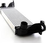 BSG BSG 42-535-002 - Intercooler, şarj cihazı furqanavto.az