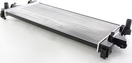 BSG BSG 25-520-035 - Radiator, mühərrikin soyudulması furqanavto.az